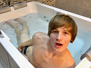 Antony in the bathtub