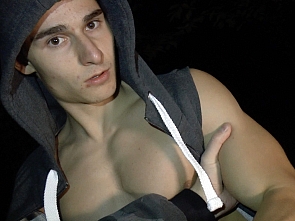 Muscle Worship in the dark forest