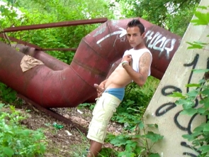 Gypsy Street Guy - Public Handjob in Prague